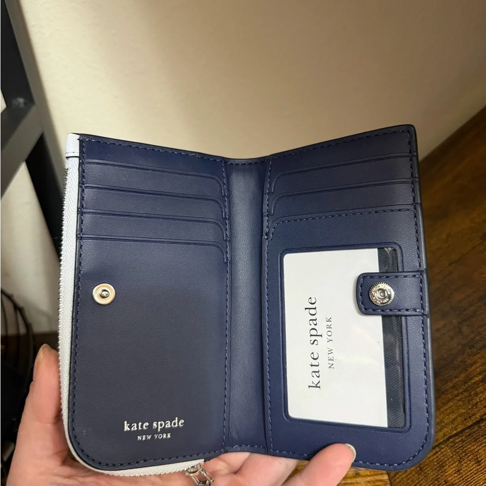 Kate Spade ♠️ Wallet - Picture 6 of 7